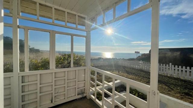 Maison Sur La Plage Avec Vue Mer Panoramique Le Martray Exteriér fotografie